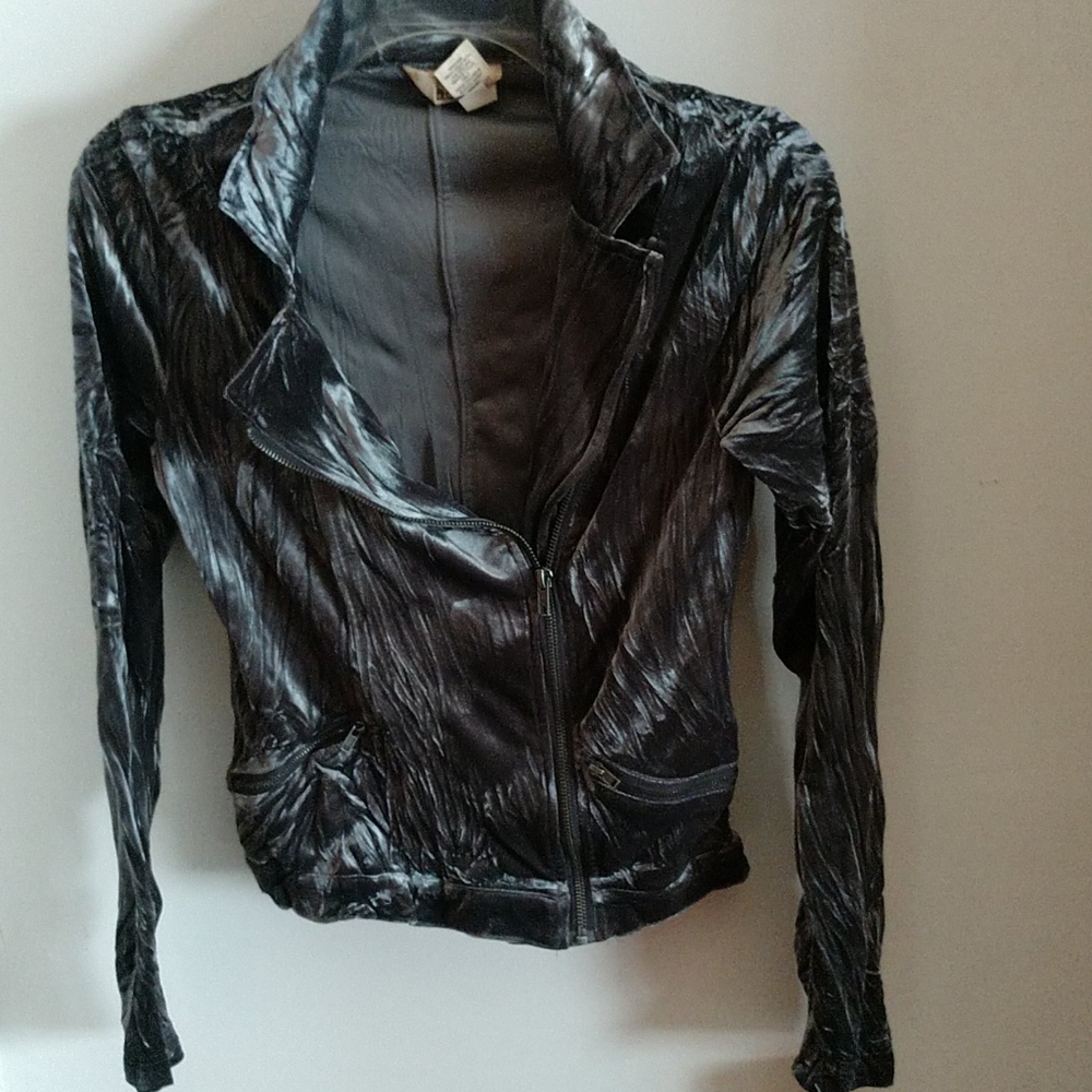 #3 MSRP=$48 NWT Crushed Velvet Cropped Assymetric Moto Style